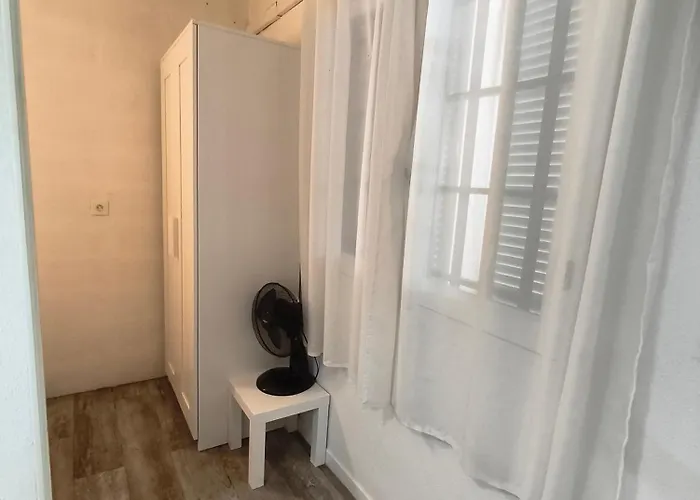 Playa Náufragos. Apartamento *